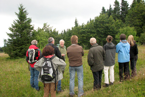 Wandergruppe bei eigener Führung